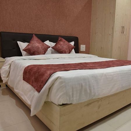 Hotel Pushpanjali 보팔 외부 사진