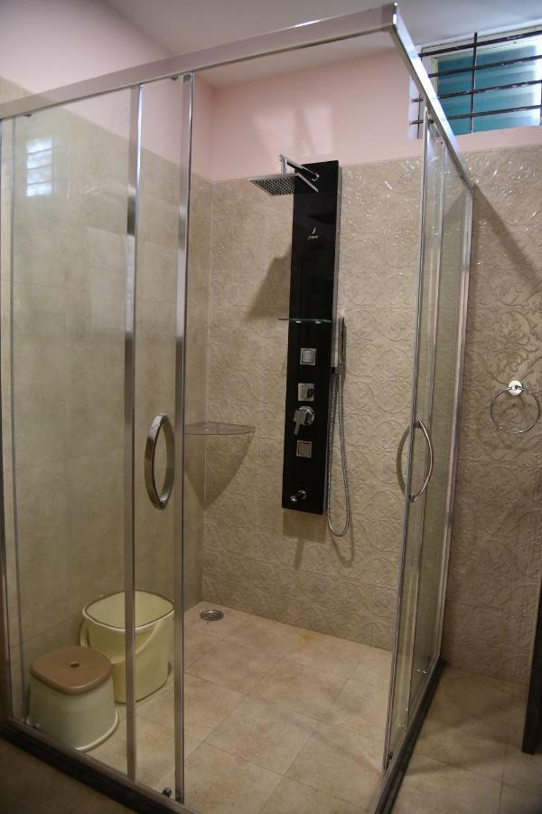 Hotel Pushpanjali 보팔 외부 사진