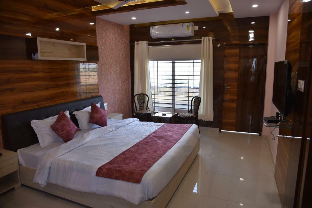 Hotel Pushpanjali 보팔 외부 사진