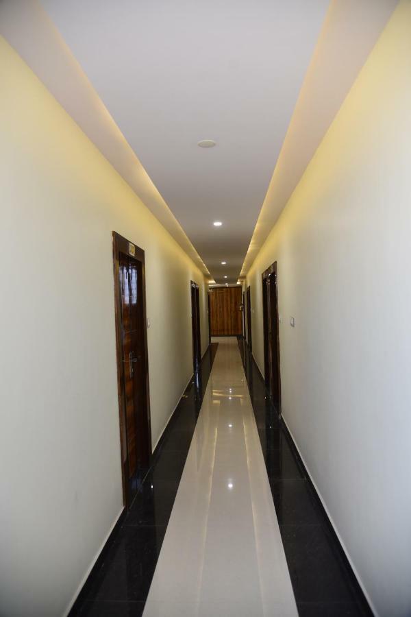 Hotel Pushpanjali 보팔 외부 사진