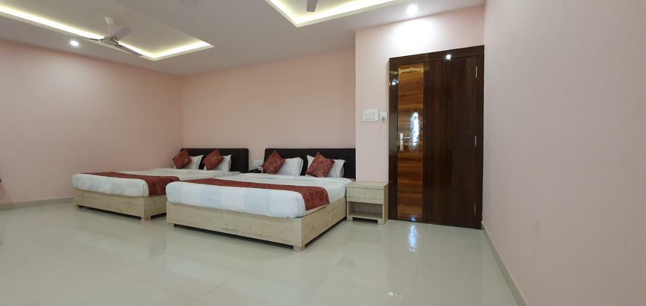 Hotel Pushpanjali 보팔 외부 사진